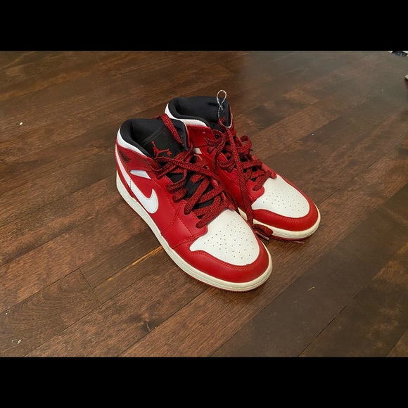 Air Jordan 1 Chicago GS size 5Y us good condition - Picture 2 of 4